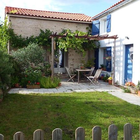 Bed and Breakfast Les Cerisiere Cheffois Экстерьер фото