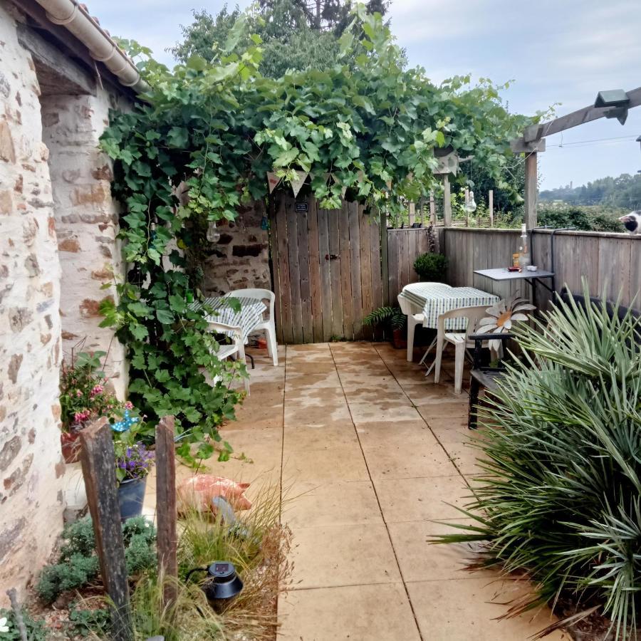Bed and Breakfast Les Cerisiere Cheffois Экстерьер фото