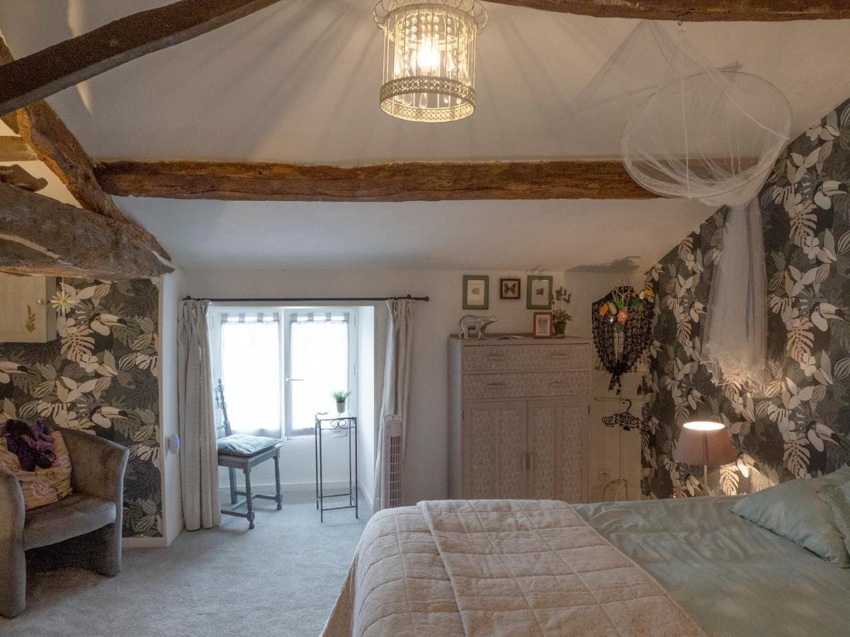 Bed and Breakfast Les Cerisiere Cheffois Экстерьер фото